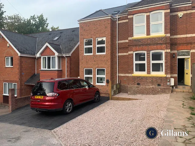 8 bed house - 64 Danes Road Exeter
