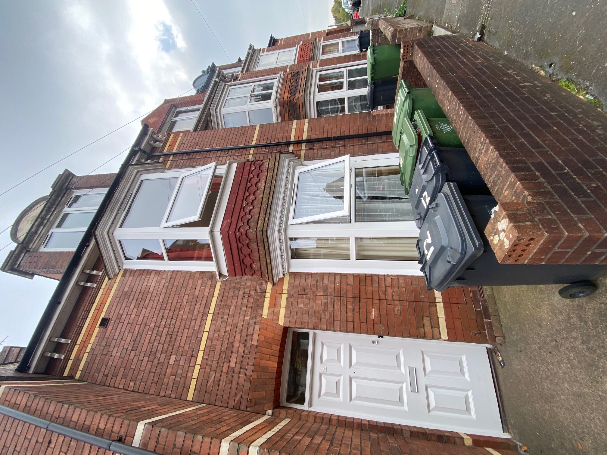 6 bed house - 12 Mowbray Avenue Exeter