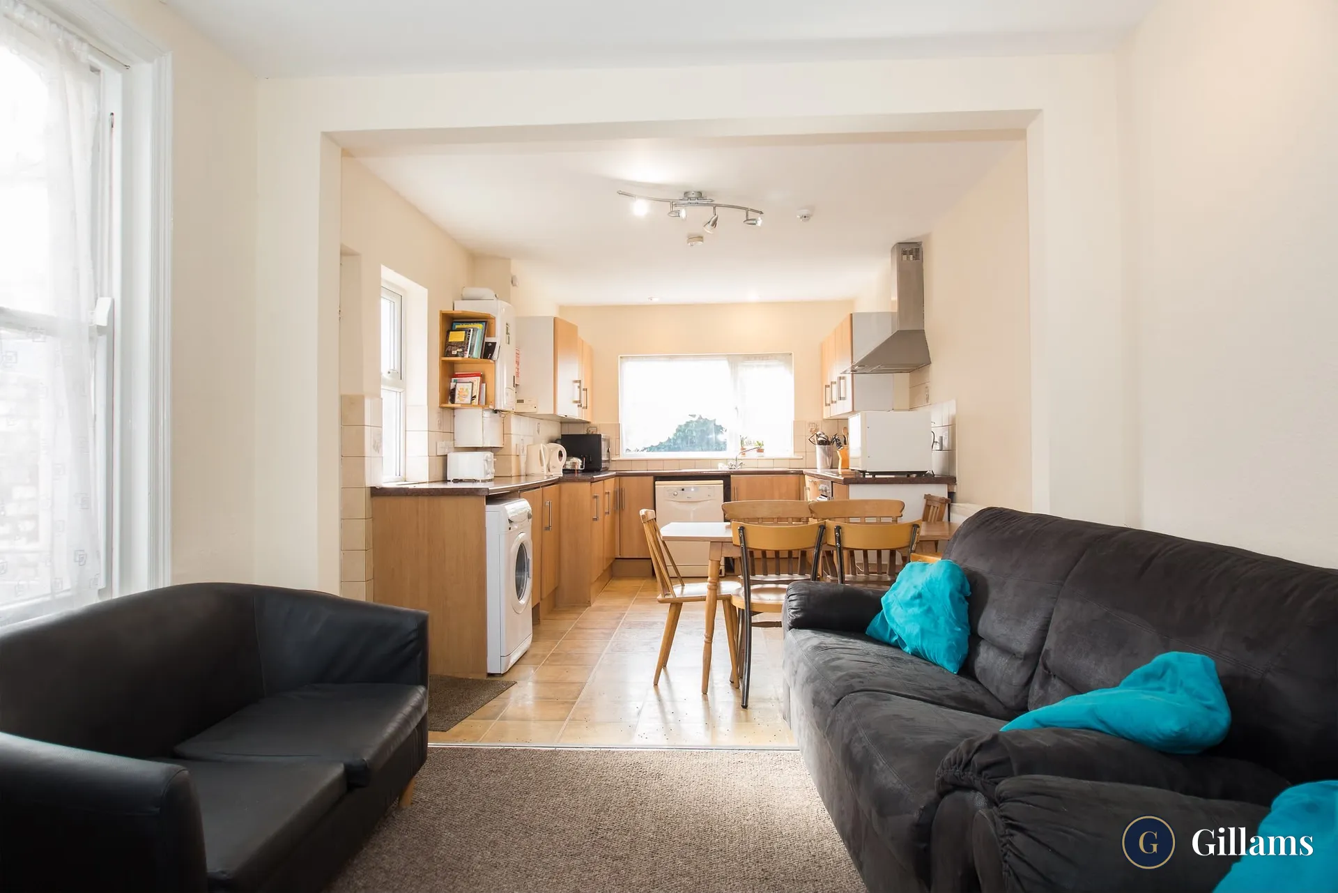 7 bed house - 15 Monks Road Exeter