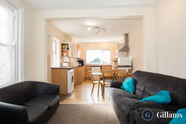 7-bedroom student house at 15 Monks Road Exeter