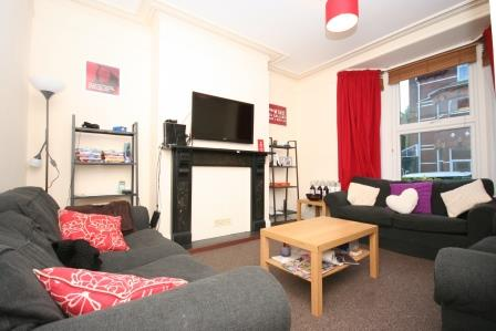 6 bed house - 14 Hillsborough Avenue Exeter