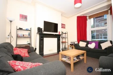 6-bedroom student house at 14 Hillsborough Avenue Exeter