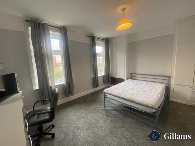 4-bedroom student house at 23 Pinhoe Road Exeter