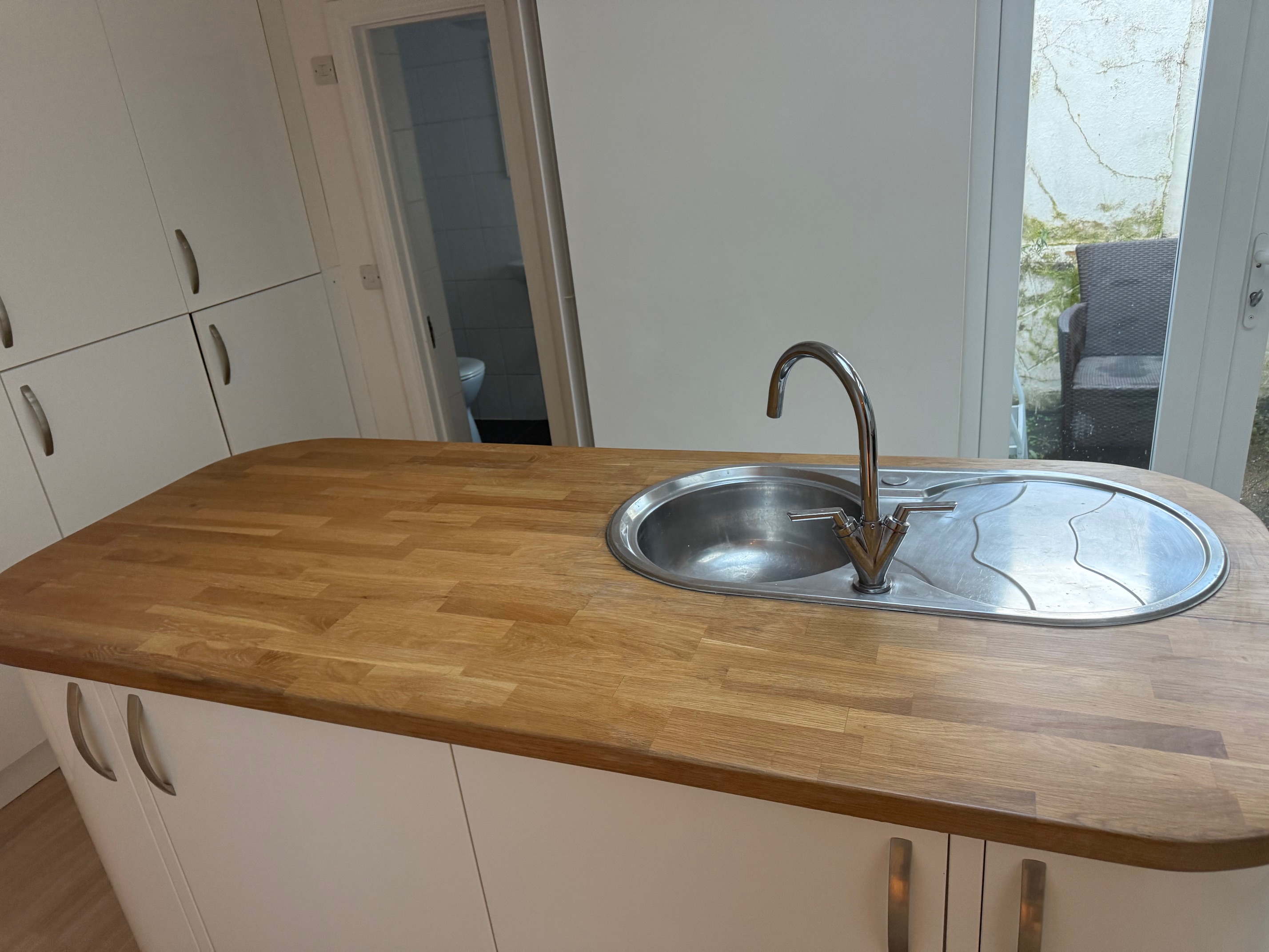 4 bed house - 18 Hoopern Street Exeter