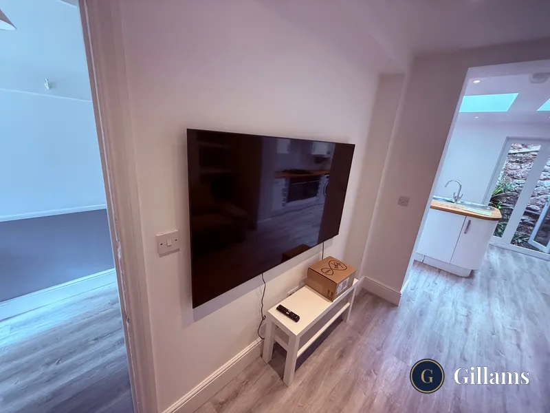5 bed house - 51 Howell Road Exeter